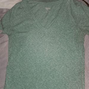 Green Blur V-neck